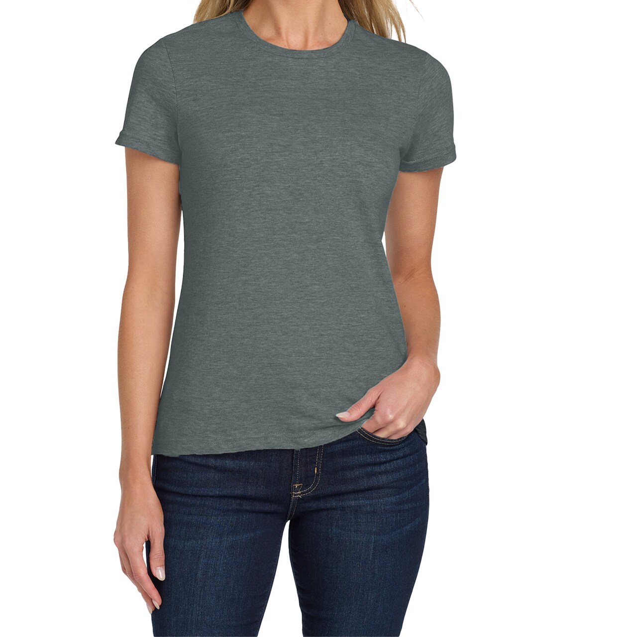 Gildan Women’s Softstyle Short Sleeve T-Shirt, Lightweight Crewneck Tee for DIY Crafting